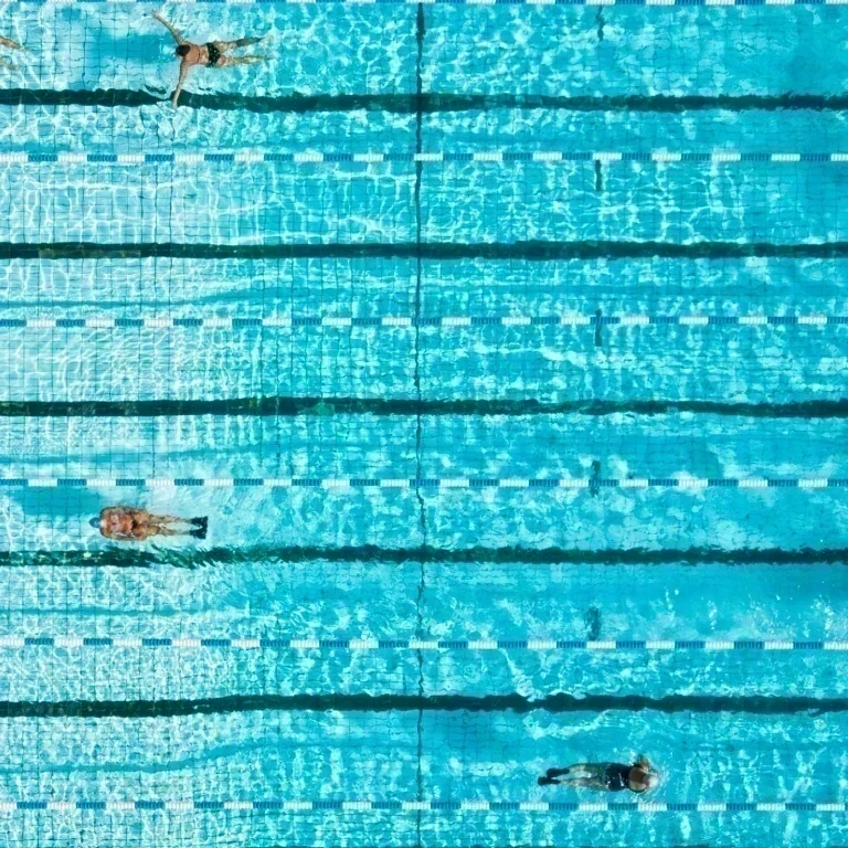 Приглашаем в бассейн «Чайка»